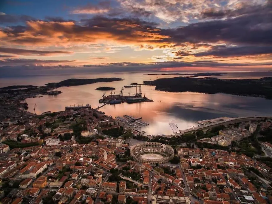 Διαμέρισμα Apartman Neva ,Prostrani Stan U Blizini Mora Πούλα